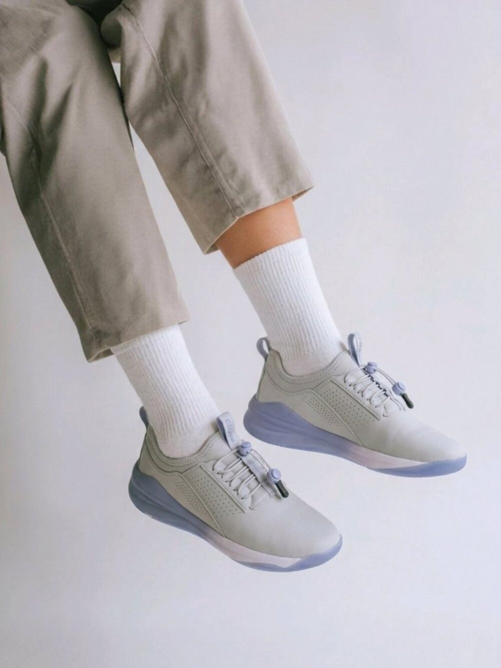 Clove Women’s Classic Sneakers Grey Matter Size 7.5 Wide Nurse Shoes Comfort - Picture 7 of 8